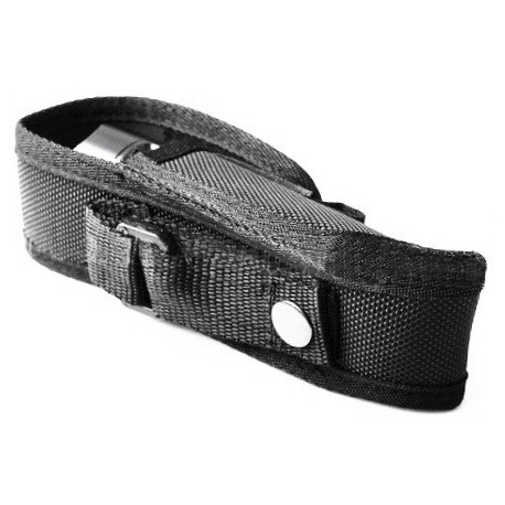 Funda de Nylon Linternas Romisen RC39 cerrada